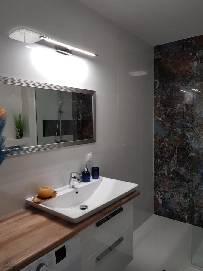 Apartament City View Wes Quality Suite Познан Екстериор снимка